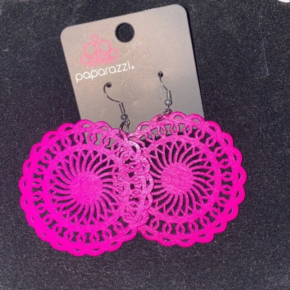 NWT Pink Island Sun Earrings - Picture 4 of 4